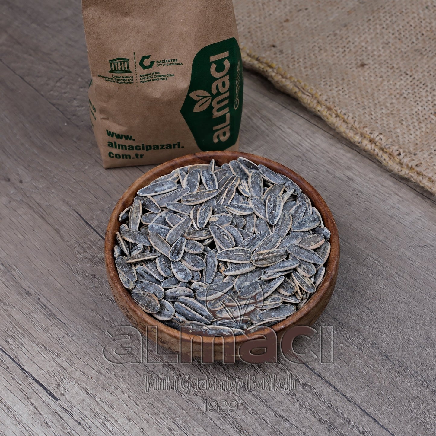 Ay Çekirdek Siyah, Dakota XL - Almacı Pazarı