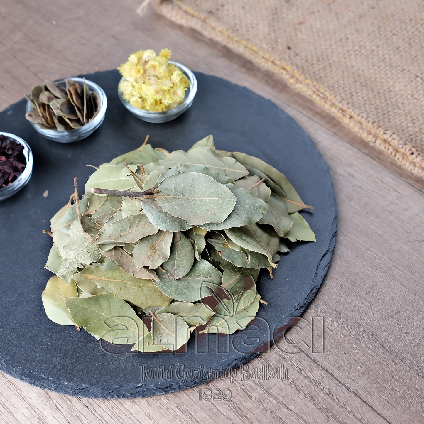 Defne Yaprağı - Almacı Pazarı