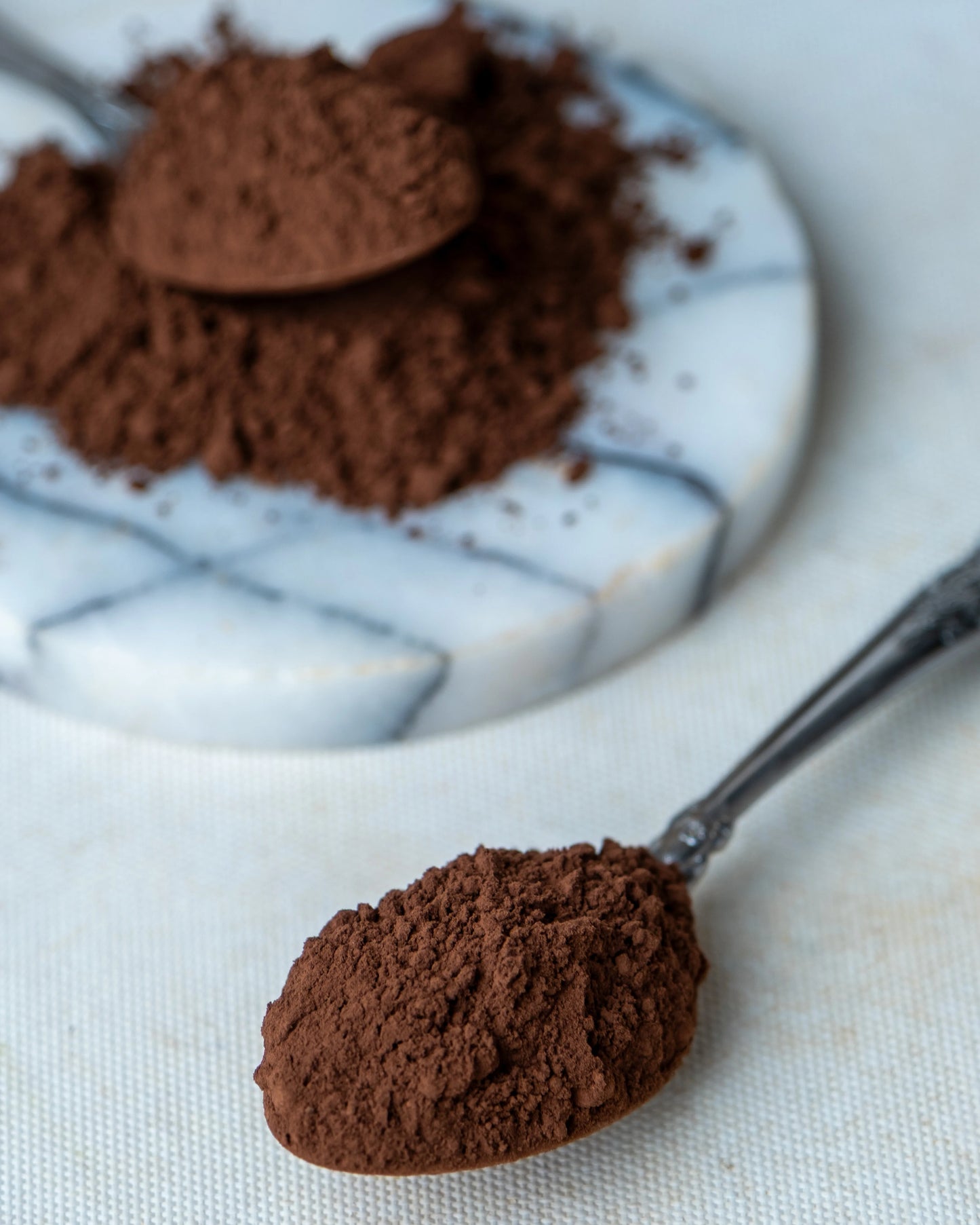 Paketli kakao sunumu, ıslak kek ve pastalar için yoğun renk veren ince öğütülmüş kakao.