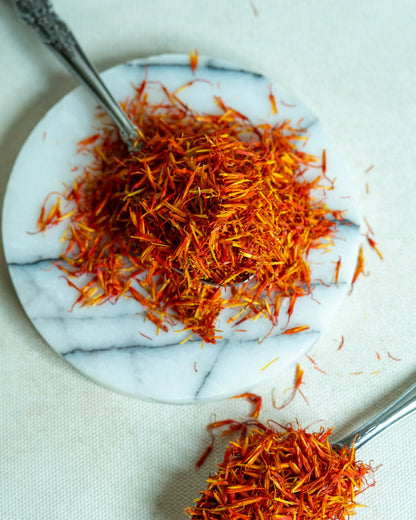 Almacı Pazarı doğal haspir, Antep yemeklerinde ve çorbalarda kullanılan kurutulmuş haspir çiçeği ve geleneksel sunumu.