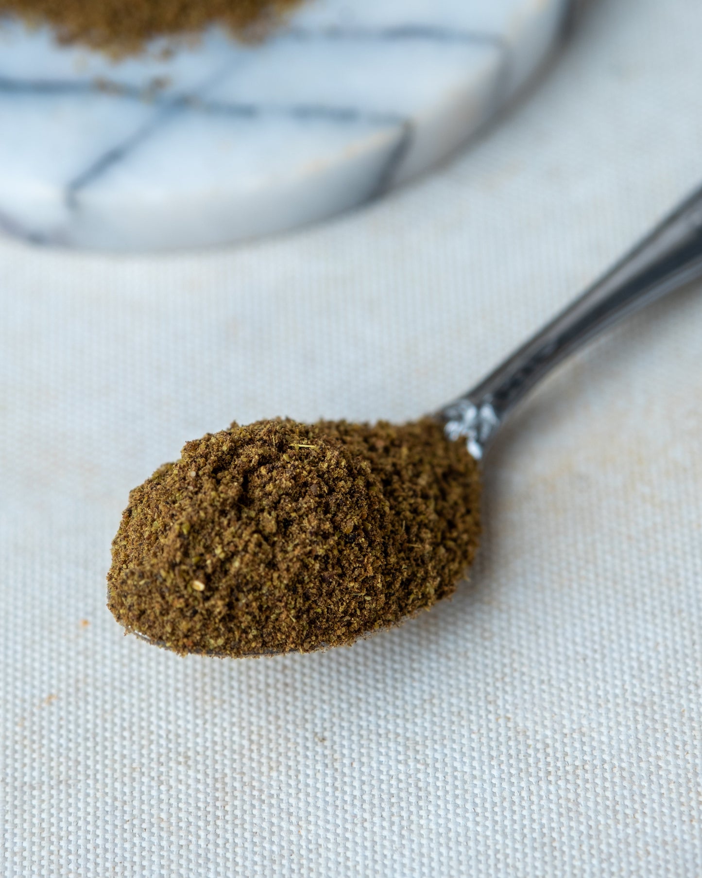 Paketli et ve köfte baharatı sunumu, ızgara ve anne köftesi yapımında kullanılan özel harmanlanmış baharat.